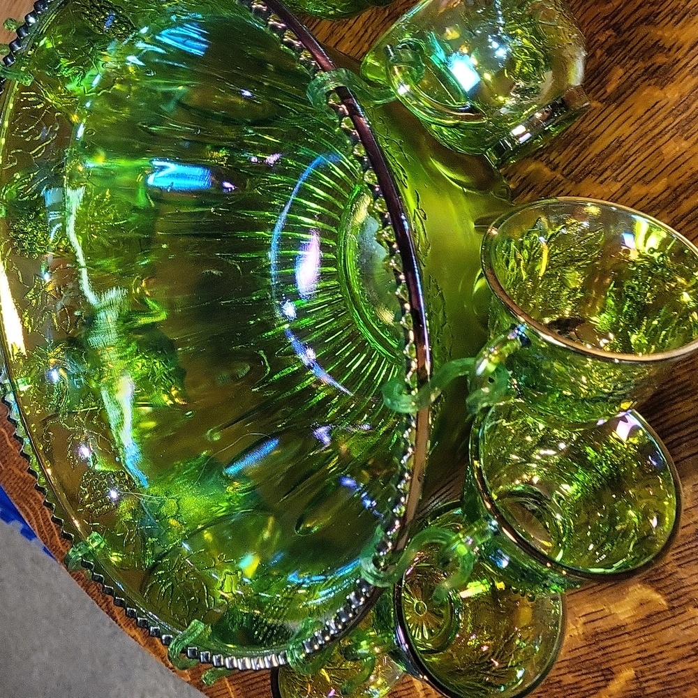 CARNIVAL GLASS VINTAGE INDIANA PRINCESS SET IRIDESCENT LIME 7" QUART BOWL SET - Picture 4 of 4